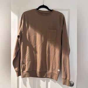 vuori men’s pullover  “Jeffrey pullover” is it’s name on the vuori website